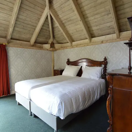 Vakantiehuis Cozy In With Sauna